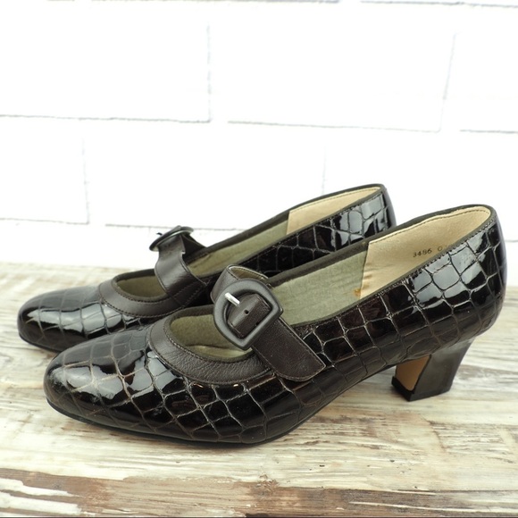 NWOT Equity brown croc embossed maryjanes - Picture 2 of 9